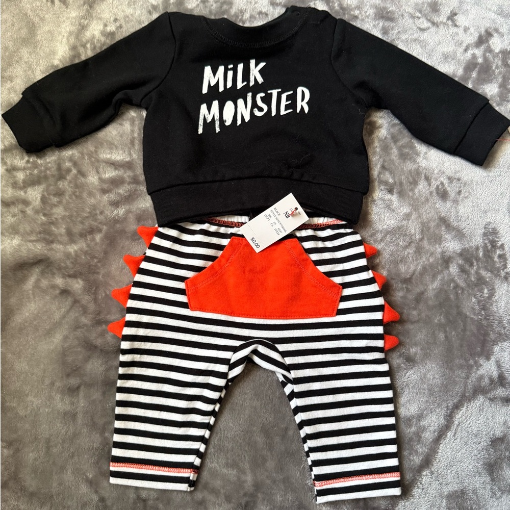 Cat & Jack Black and White Milk Monster Set